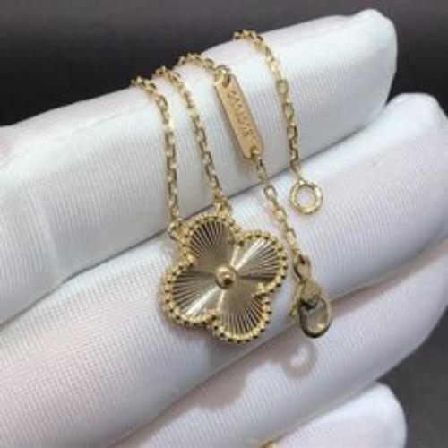 Aureate Clover  18K Set