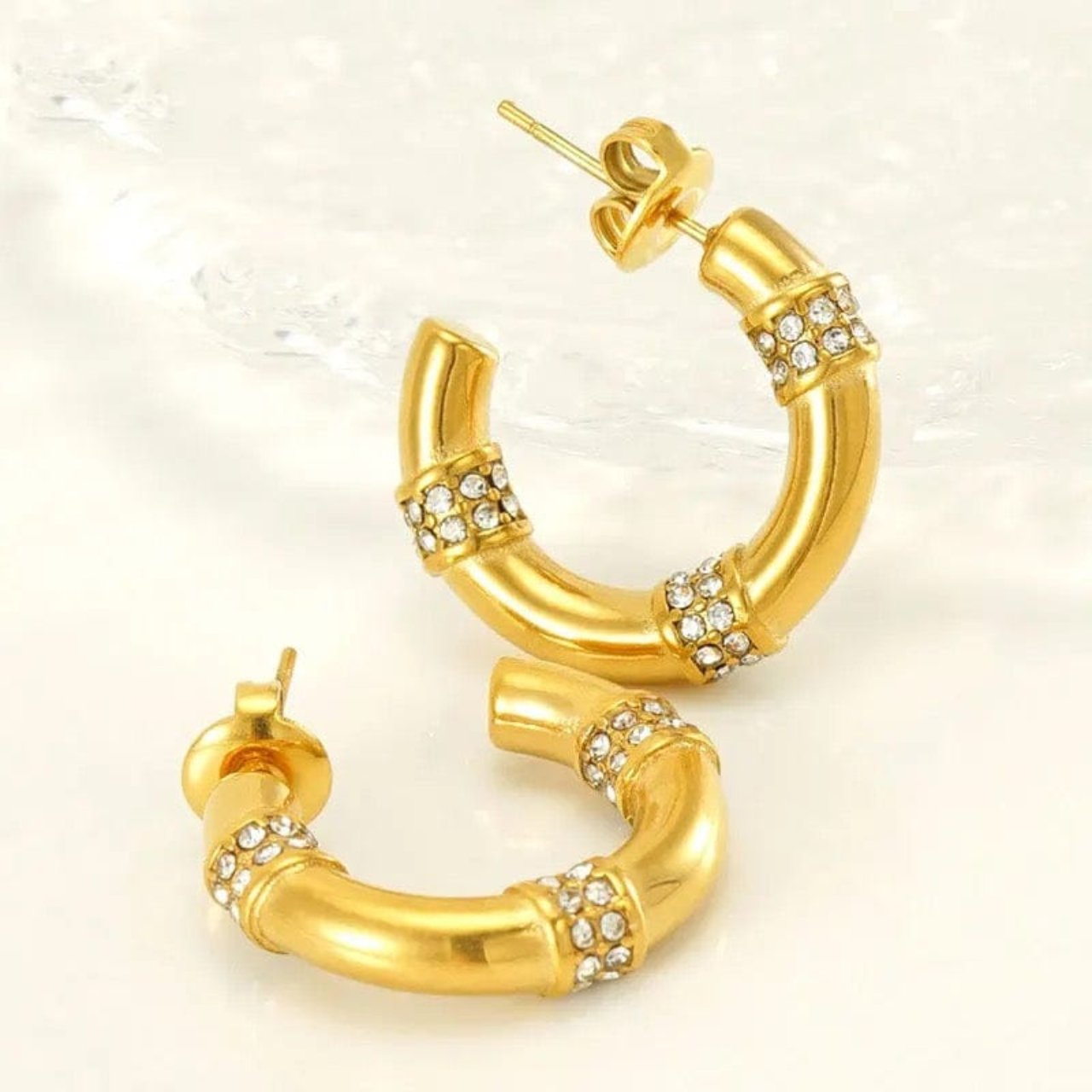 Solitaire 18K Hoops