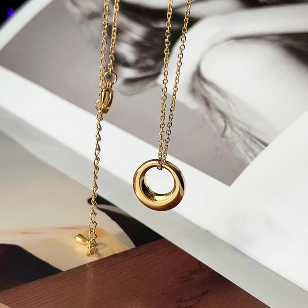 The Orbit Necklace